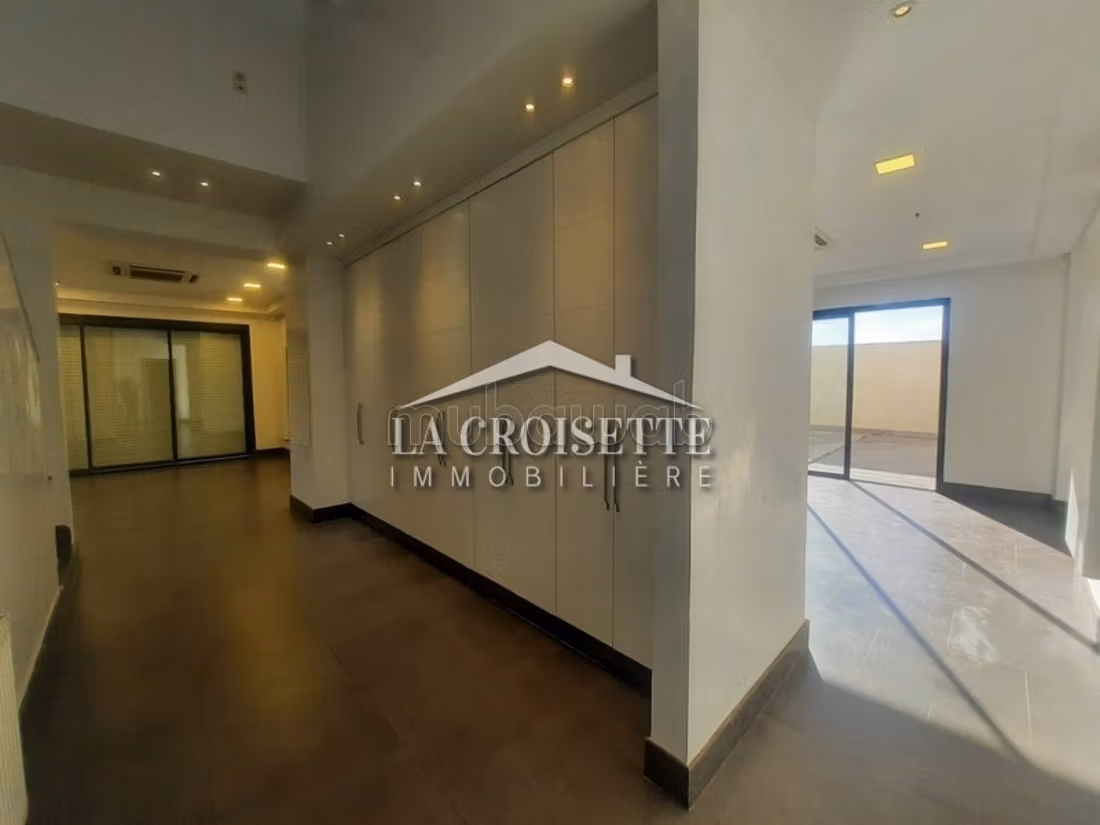 Villa S4 con piscina a Marsa