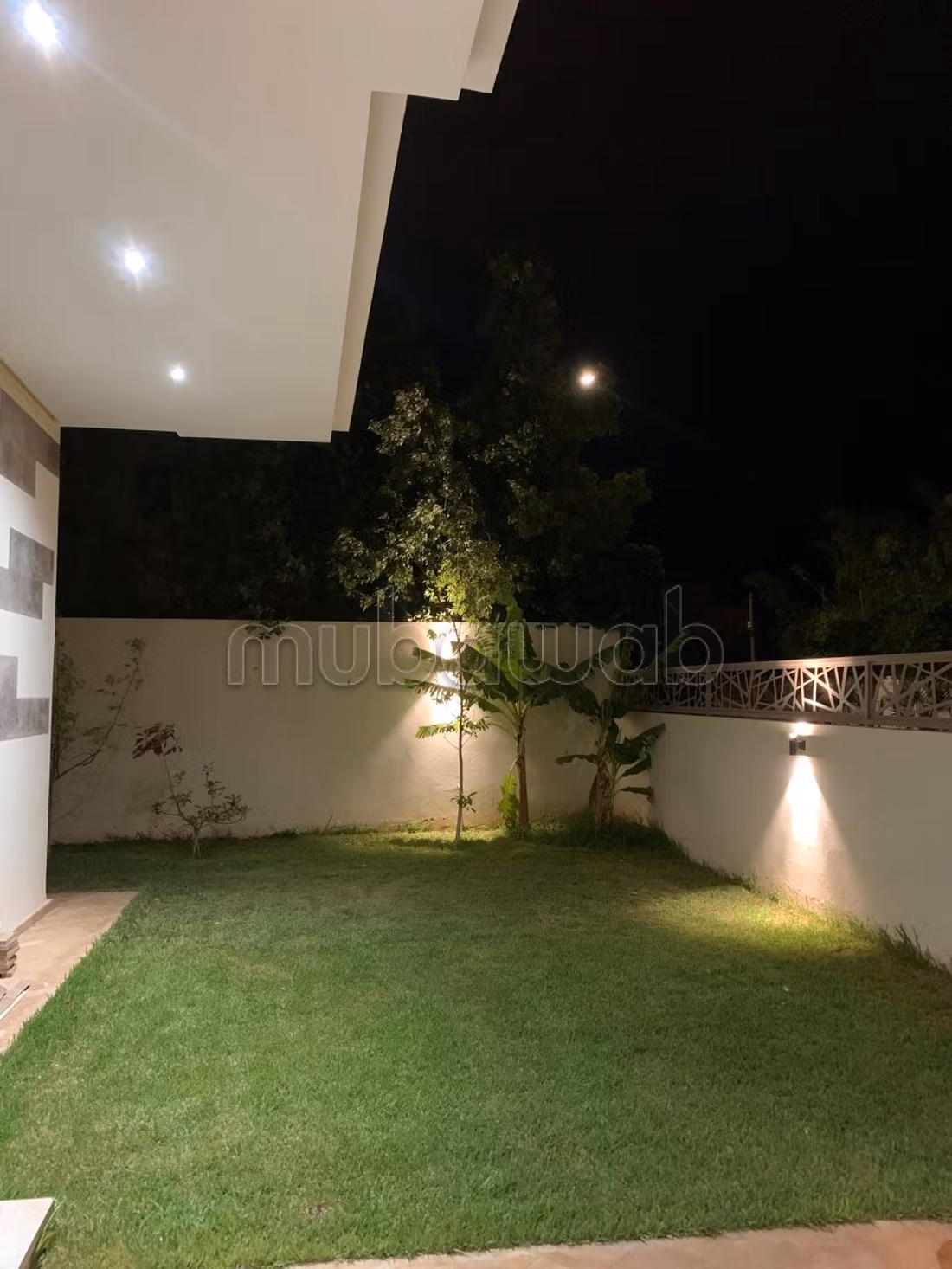 Contemporary luxe villa te huur