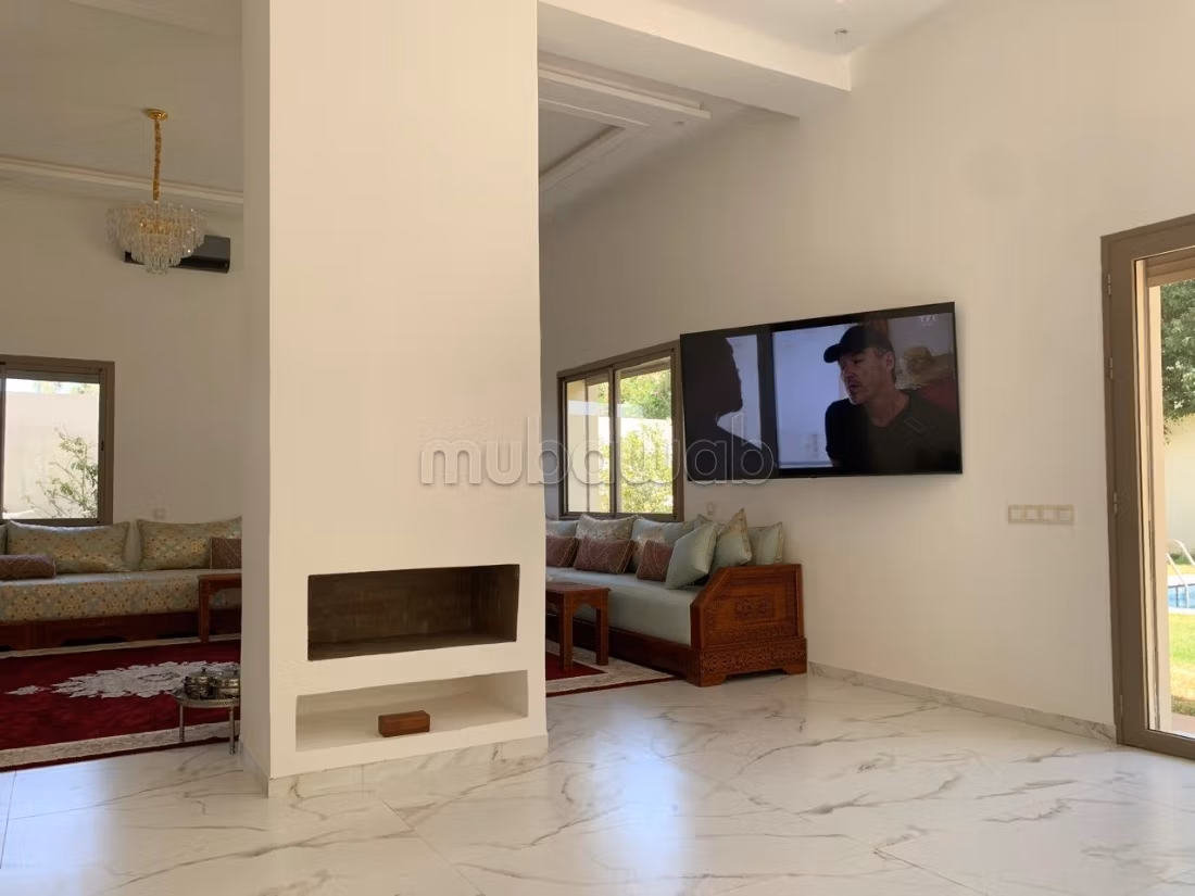 Contemporary luxe villa te huur