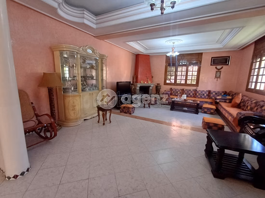 Villa à vendre 615 m², 5 chambres Benslimane Benslimane