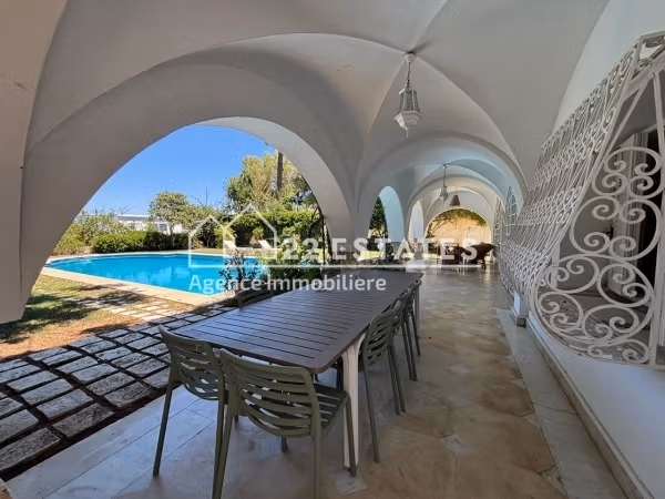 Villa S4 with pool and sea view in La Marsa