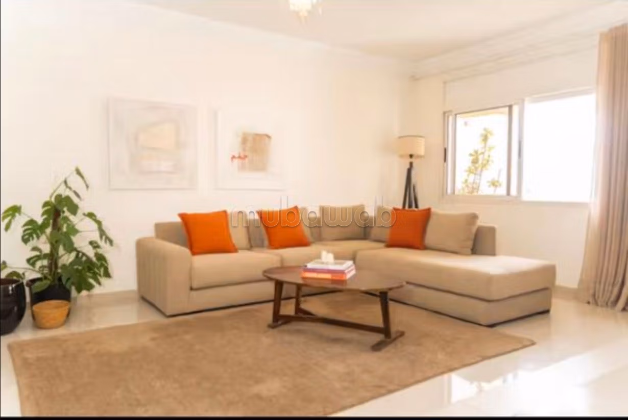 Appartement à louer à Agdal. Superficie 120 m². Meublé