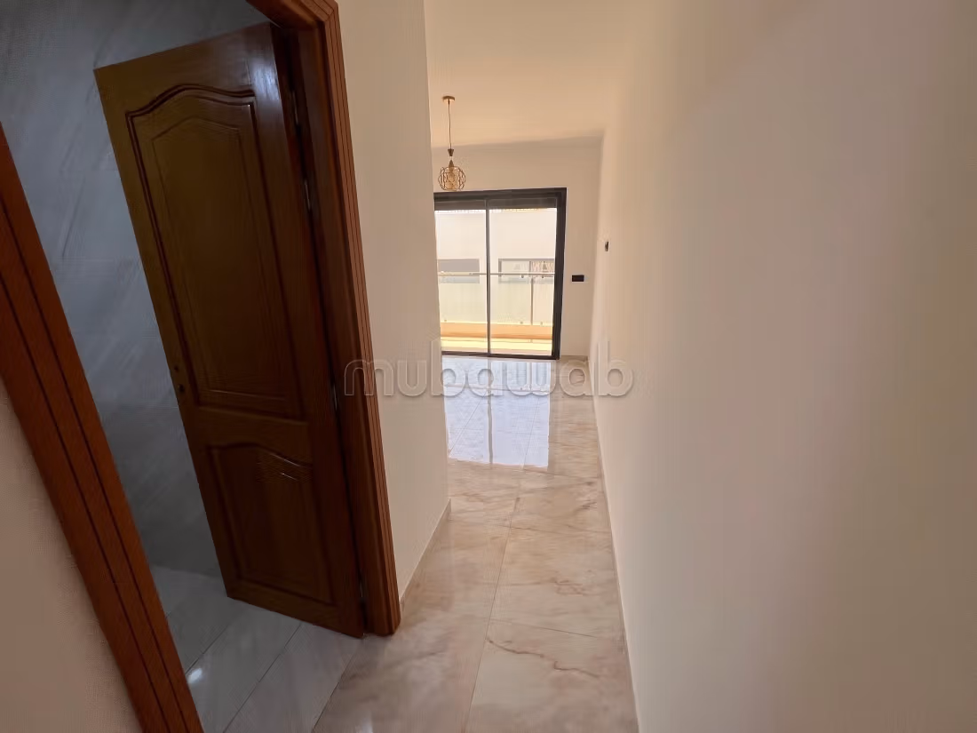 Rent this apartment in Harhoura. Area 150 m². Traditional Moroccan lounge, secured residence