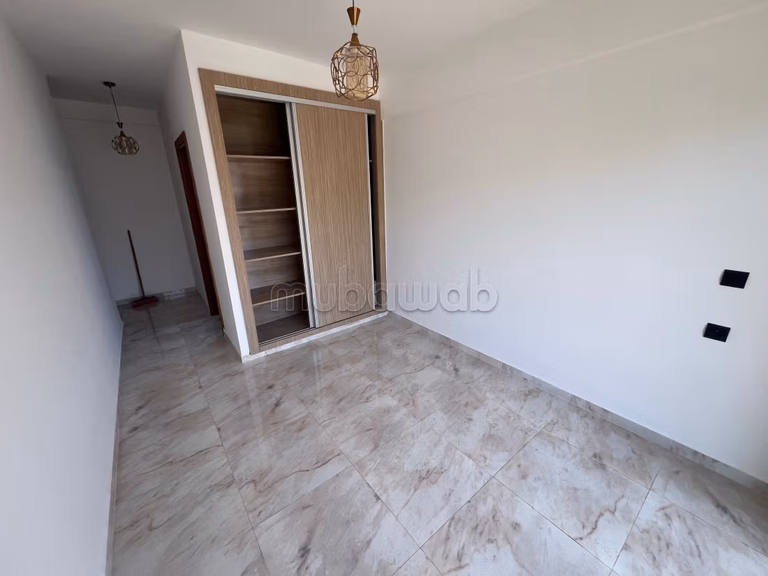 Rent this apartment in Harhoura. Area 150 m². Traditional Moroccan lounge, secured residence