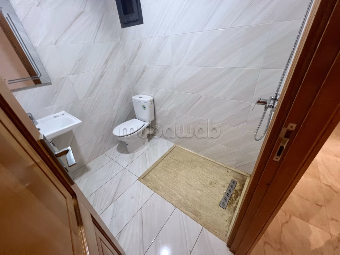 Rent this apartment in Harhoura. Area 150 m². Traditional Moroccan lounge, secured residence