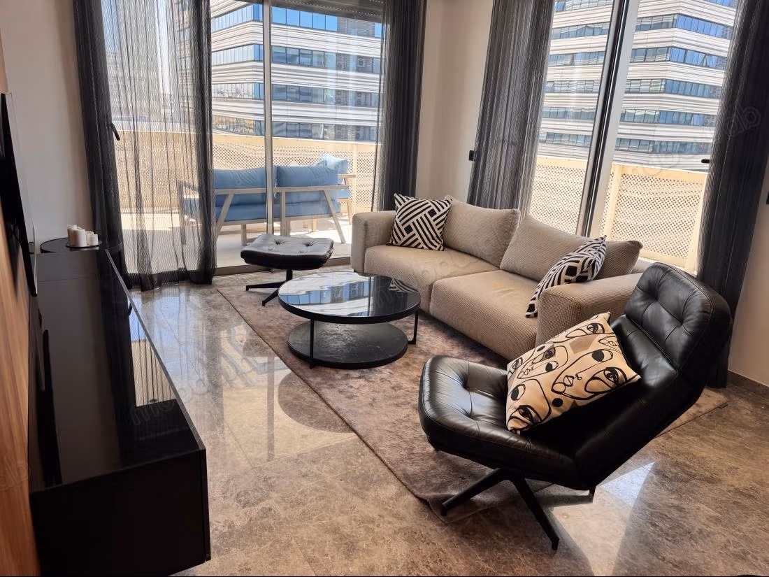 Studio Cfc di alta gamma con magnifica terrazza