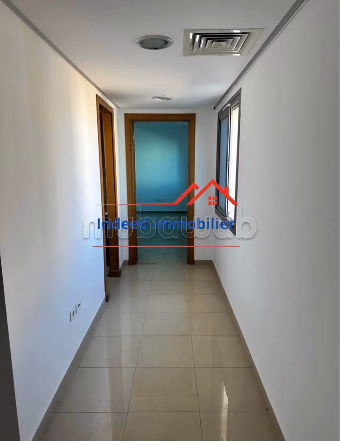 A vendre – bureau h2 a montplaisir