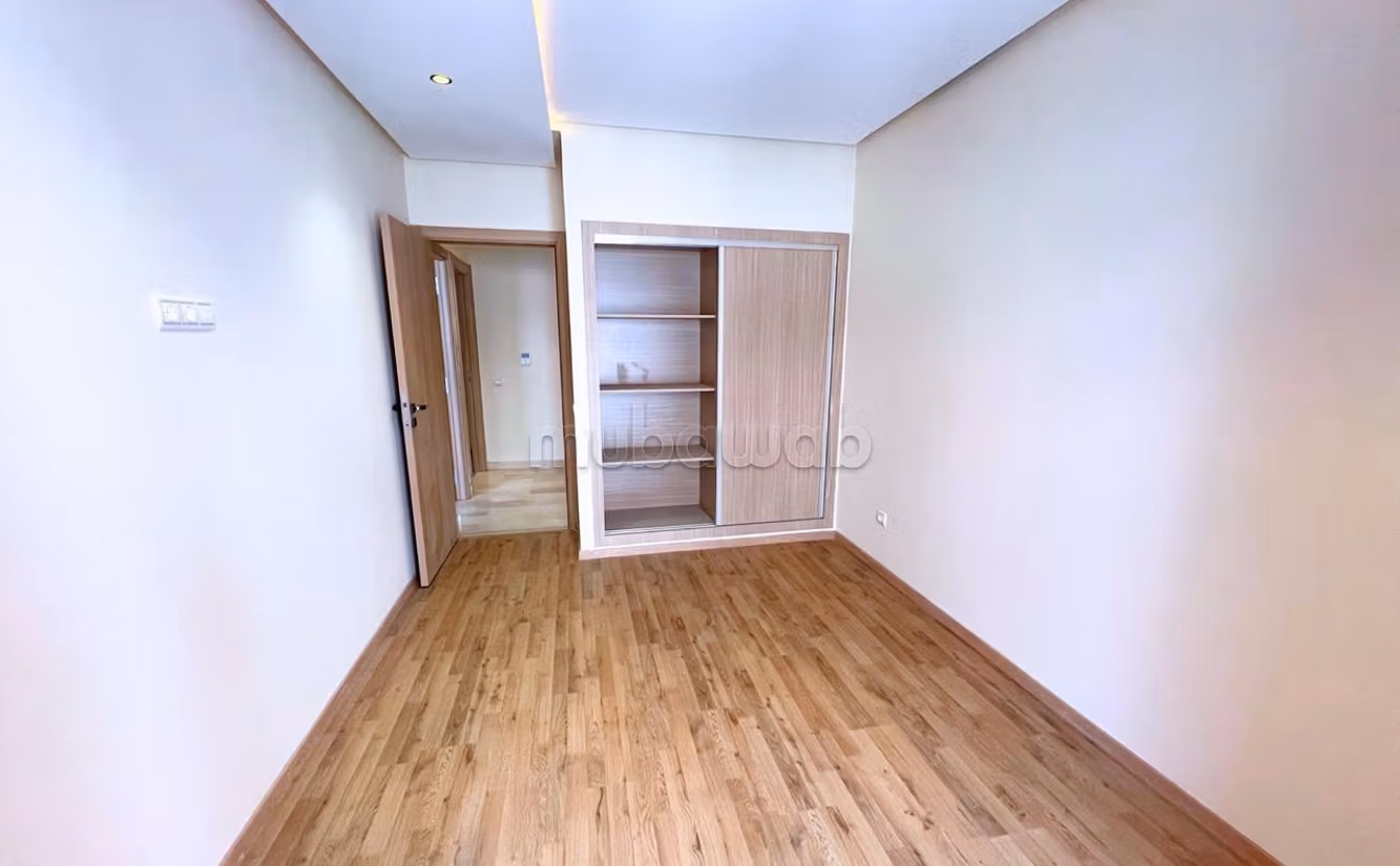 Jolie Appartement neuf à louer vide a semlalia — 5
