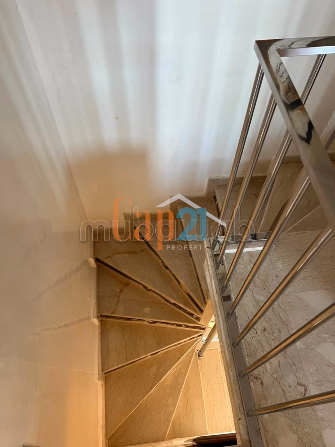 Dúplex de 200 m² con terraza en Mly Youssef