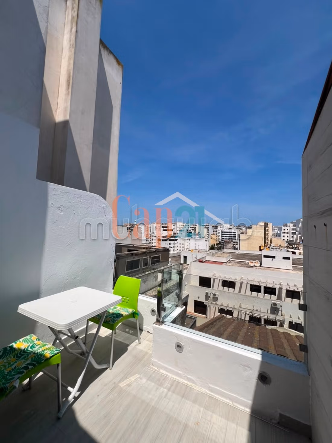 Dúplex de 200 m² con terraza en Mly Youssef
