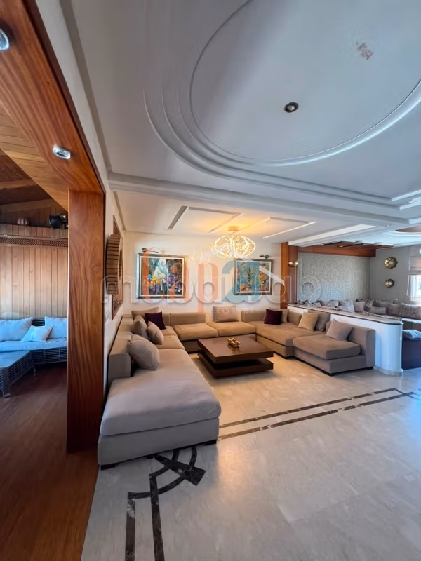 Dúplex de 200 m² con terraza en Mly Youssef