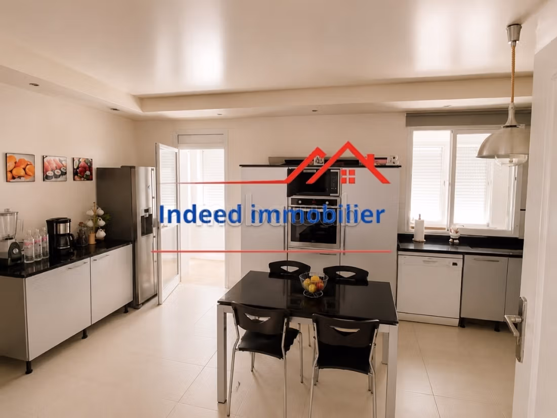 À VENDRE – Magnifique Villa S5 à El Manar 2