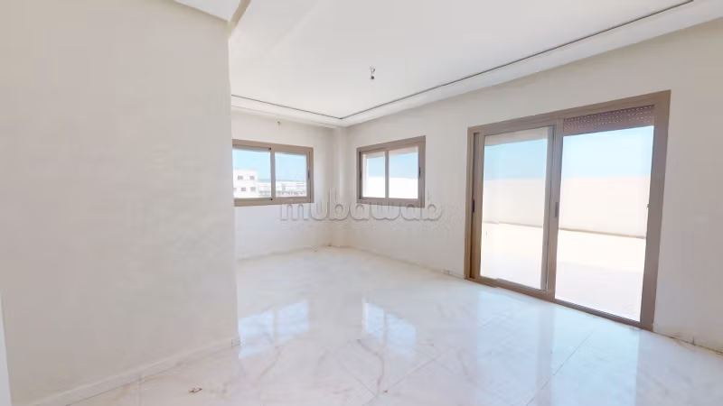 Appartement met 3 gevels nabij het Grand Stadium