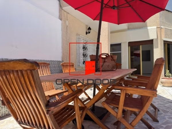 Rez de chaussée de villa S2 avec studio indépendan