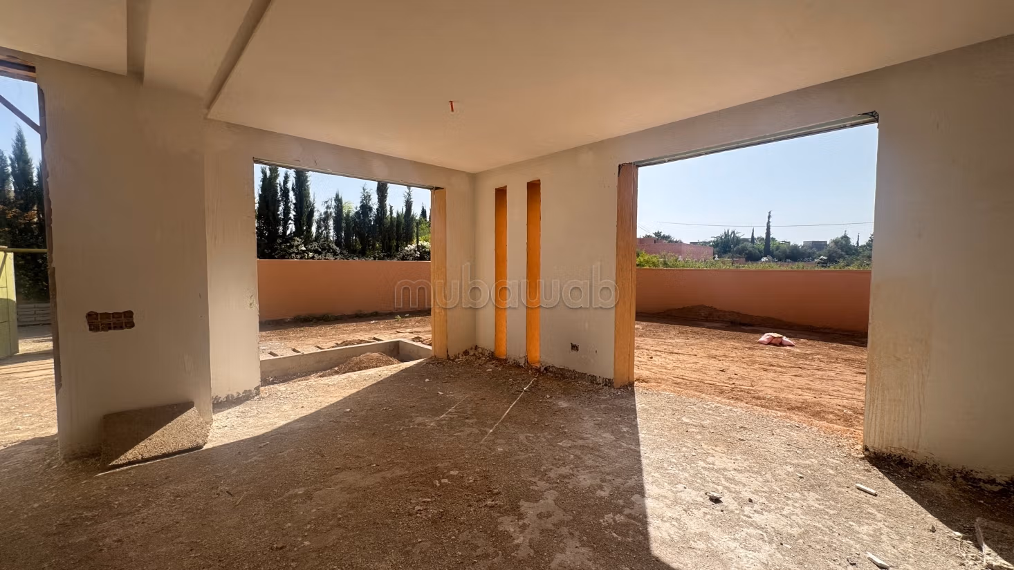 Semi-afgebouwde moderne villa aan de Route de Ouazazate