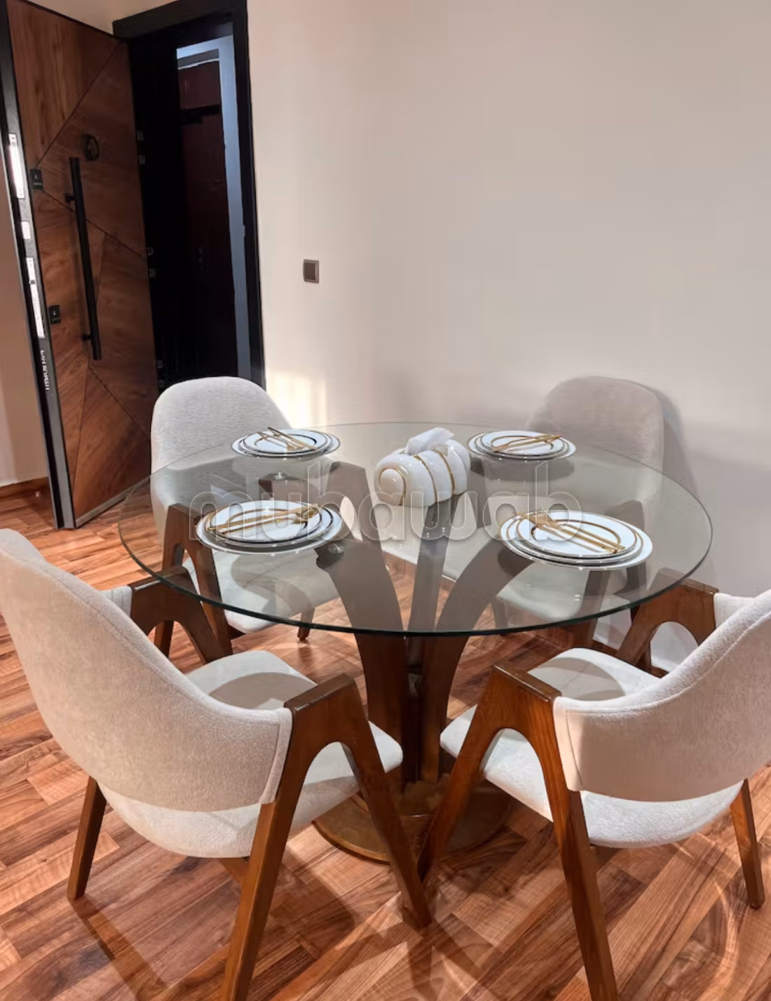 Appartement lumineux et calme • Près des commodités • Quartier de la paix