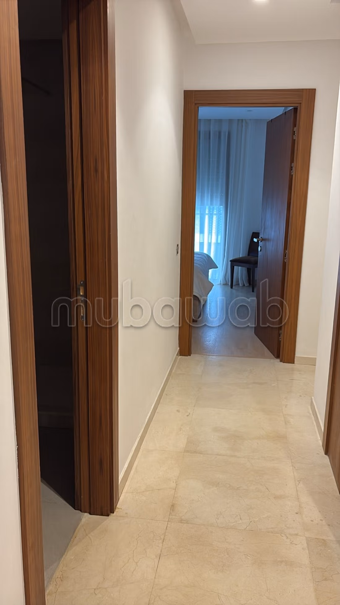 Un apt vide à louer