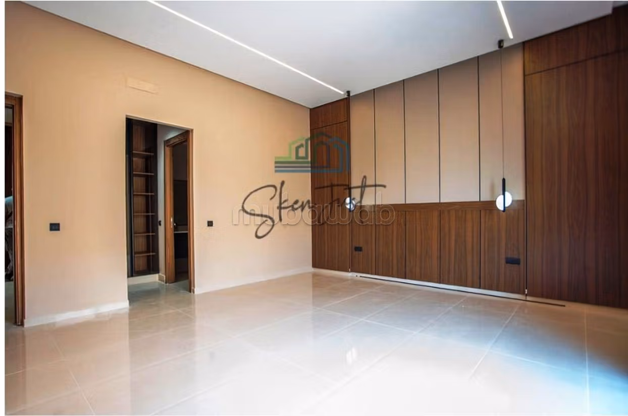 Casa di lusso in vendita a Hay Zitoun. 6 grandi stanze. Bella terrazza e giardino