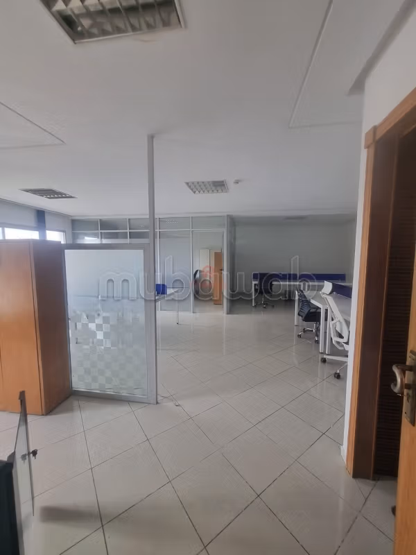 Location Bureau à quartier des hôpitaux