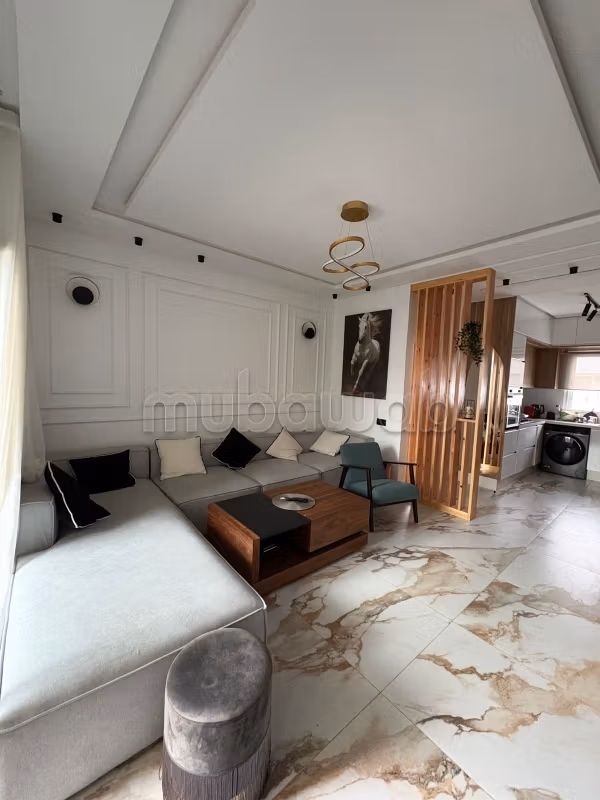 Venta de un bel apartamento con mobiliario nuevo en Sidi Rahal. Superficie total 83 m². Bien meublé