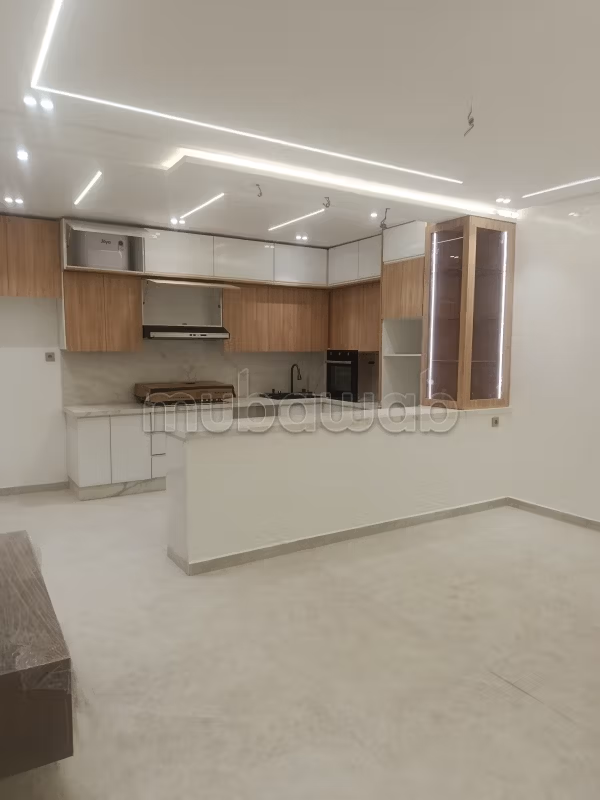 Beautiful apartment for sale in Mhamid. Total area 130 m². Security door and secured residence