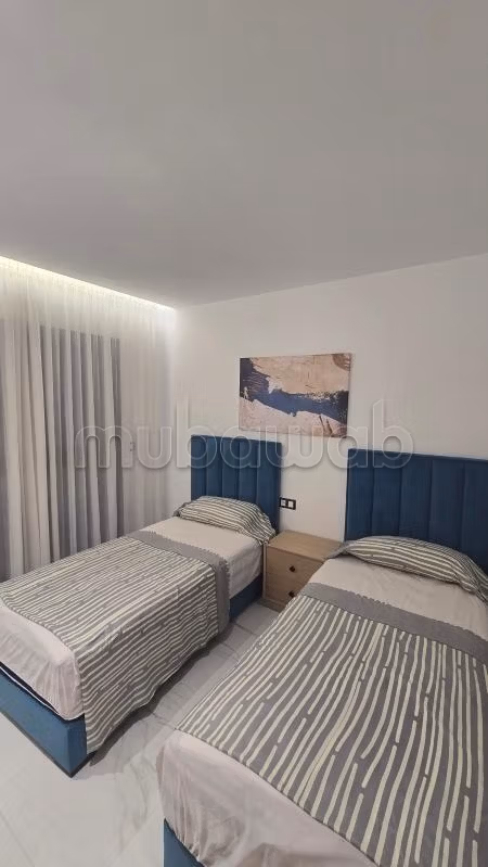 Bel appartamento in affitto a M'Diq. Superficie di 80 m². Arredato