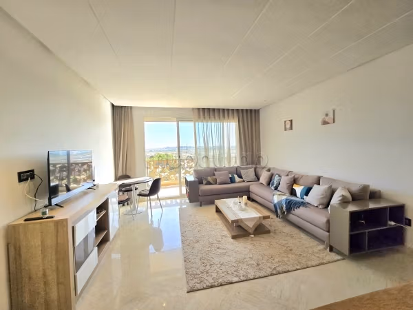 Appartement à louer à Casablanca Finance City. 
Surface de 70 m². 
Meublé