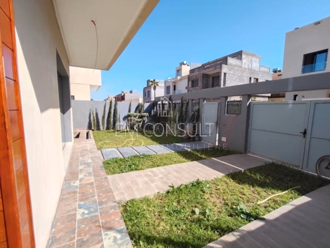 VENTE villa tagana 5 chambres piscine chauffee