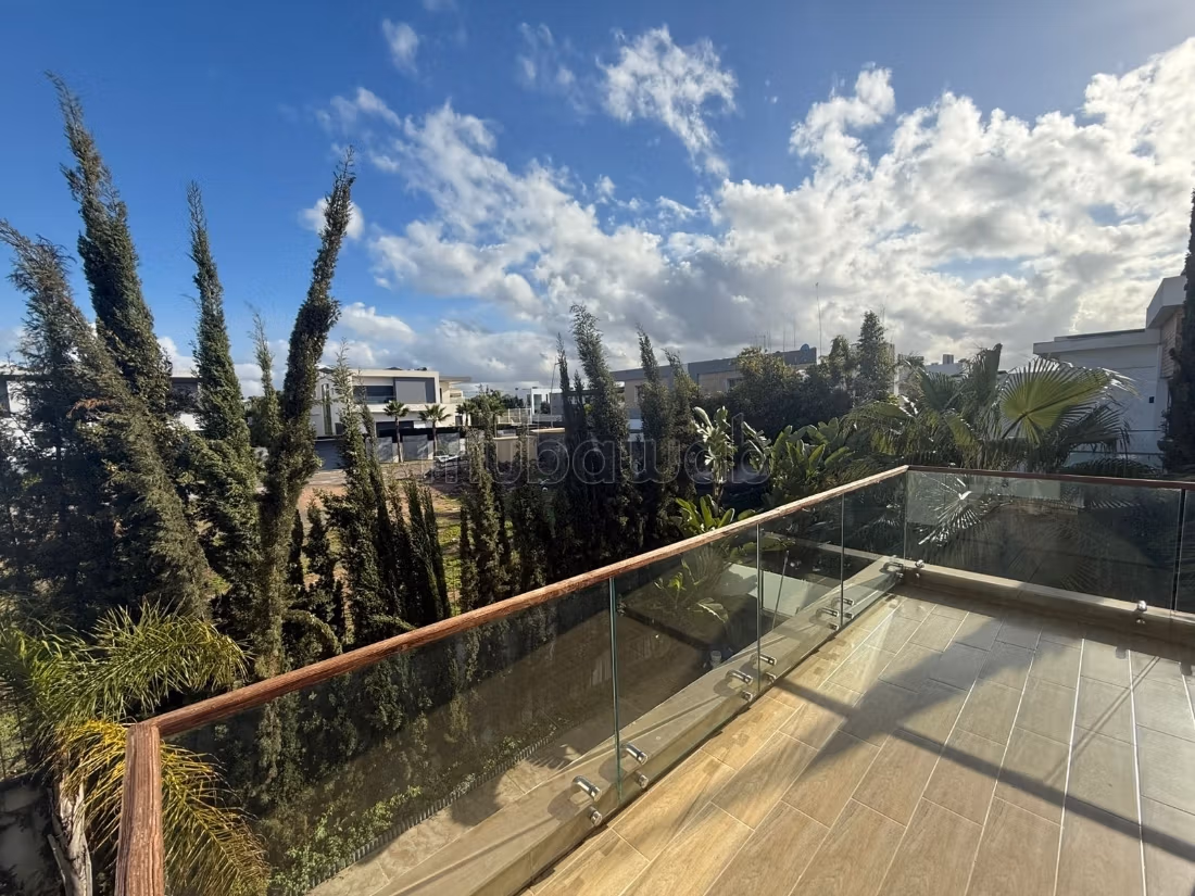 BELLE Villa à vendre à BOUSKOURA