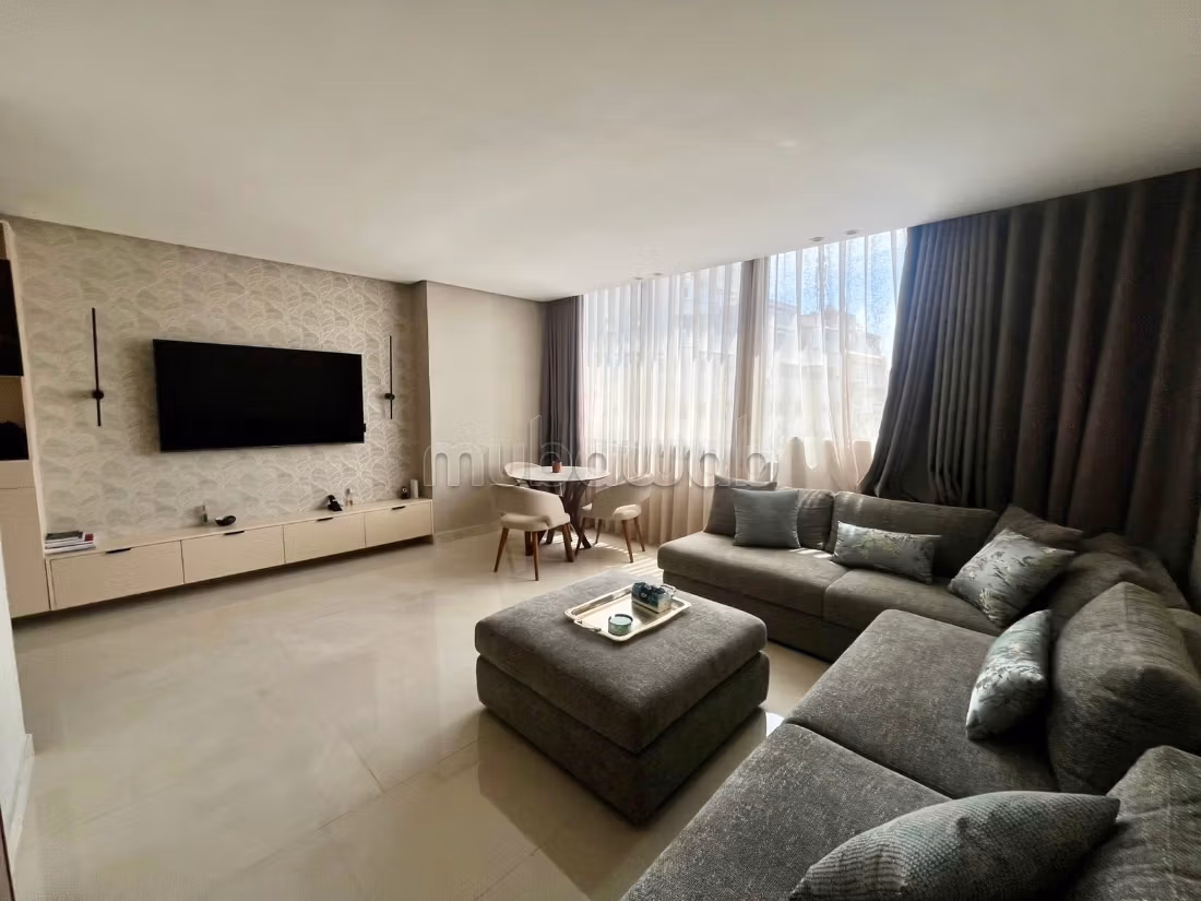 Appartement à louer à Derb Loubila. Surface de 52 m². Entièrement meublé — 4