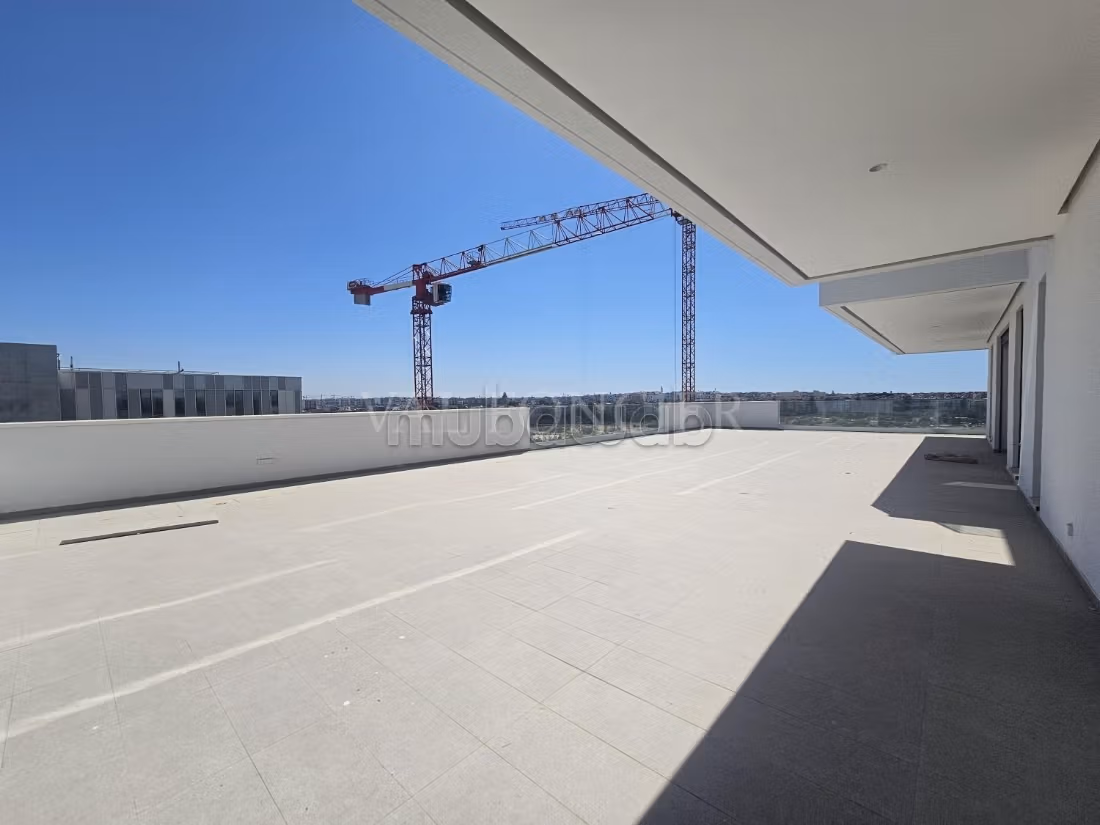 Appartement haut standing 400m2 étage élevé avec terrasse CFC, Casablanca — 2