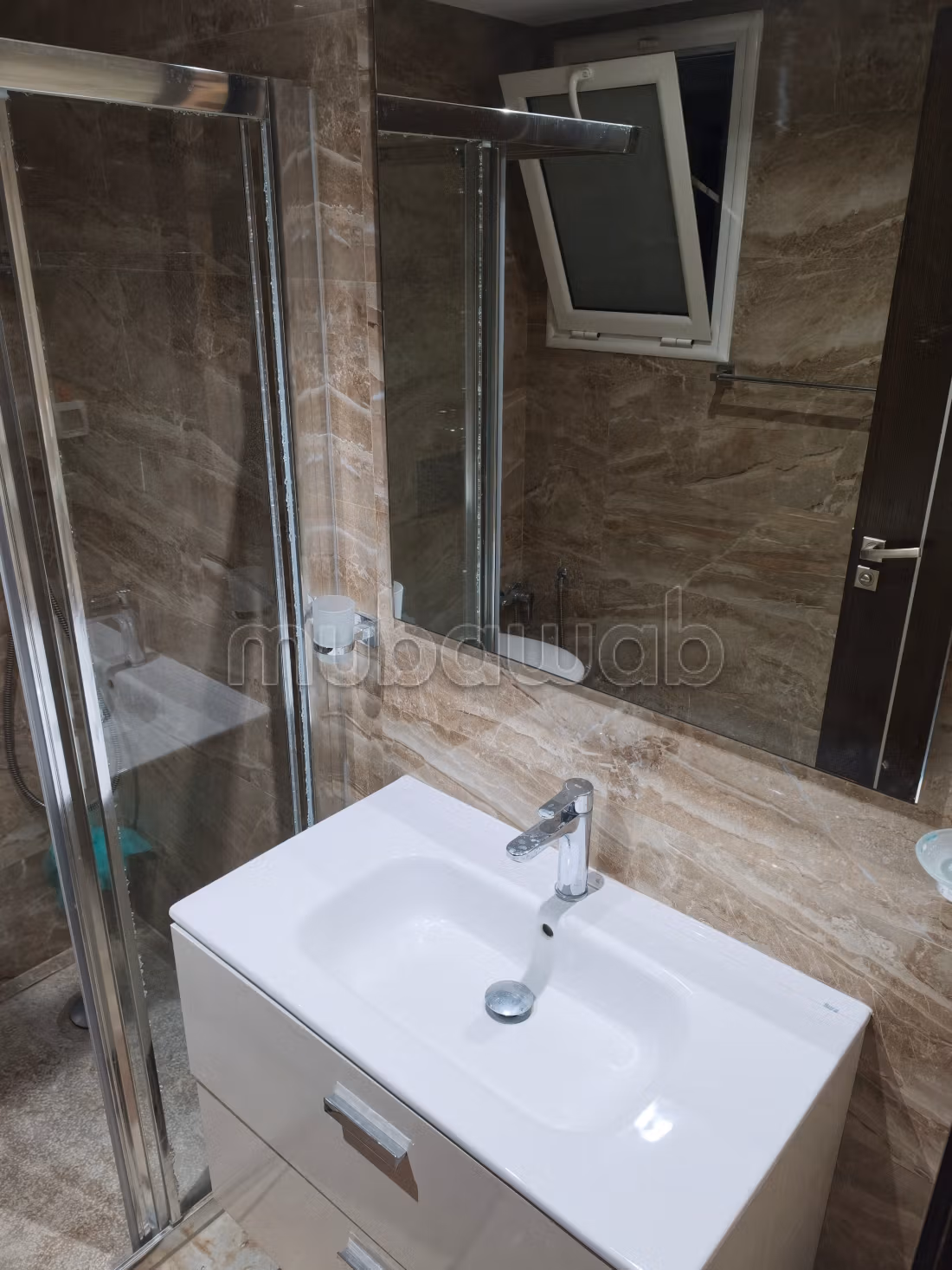 Superbe appartement meublé comme neuf très peu hab