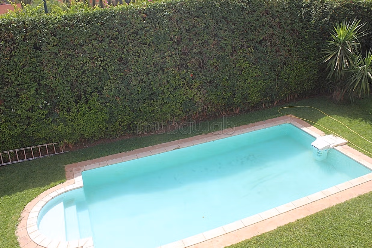 Empty villa for vintage lovers