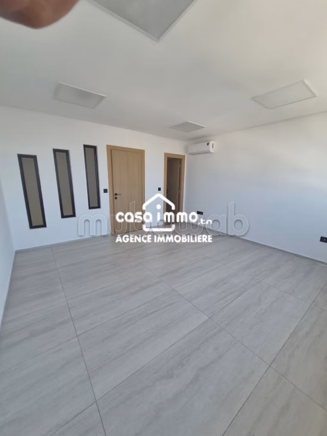 In affitto ufficio nuovo S1 a Rades Ville
