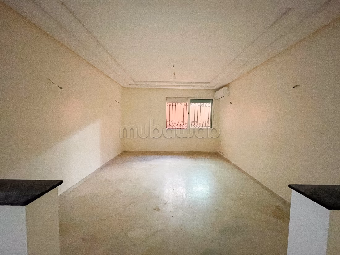 À vendre Appartement avec grande terrasse Victor Hugo Marrakech — 3
