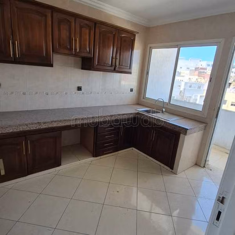 Ufficio in Affitto di 91.0 m² a Casablanca, Belvedere Roches Noires