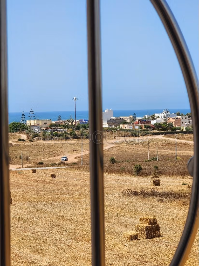 Bell'appartamento in affitto a Dar Bouazza. 1 camera. Ben arredato