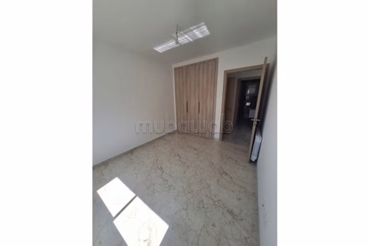 Appartamento S3 in vendita a Ennasr 1 2, Ariana