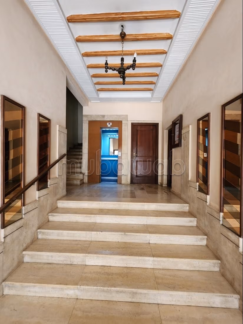 Bel appartement en location au quartier bourgogne. 3 chambres avec 2 places au garage — 3