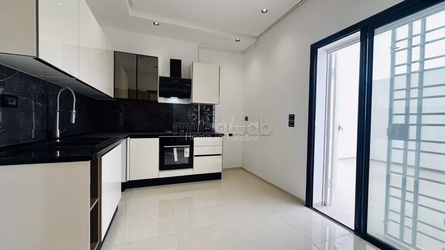 Appartement S2 neuf à louer à l'année – Sahloul 4