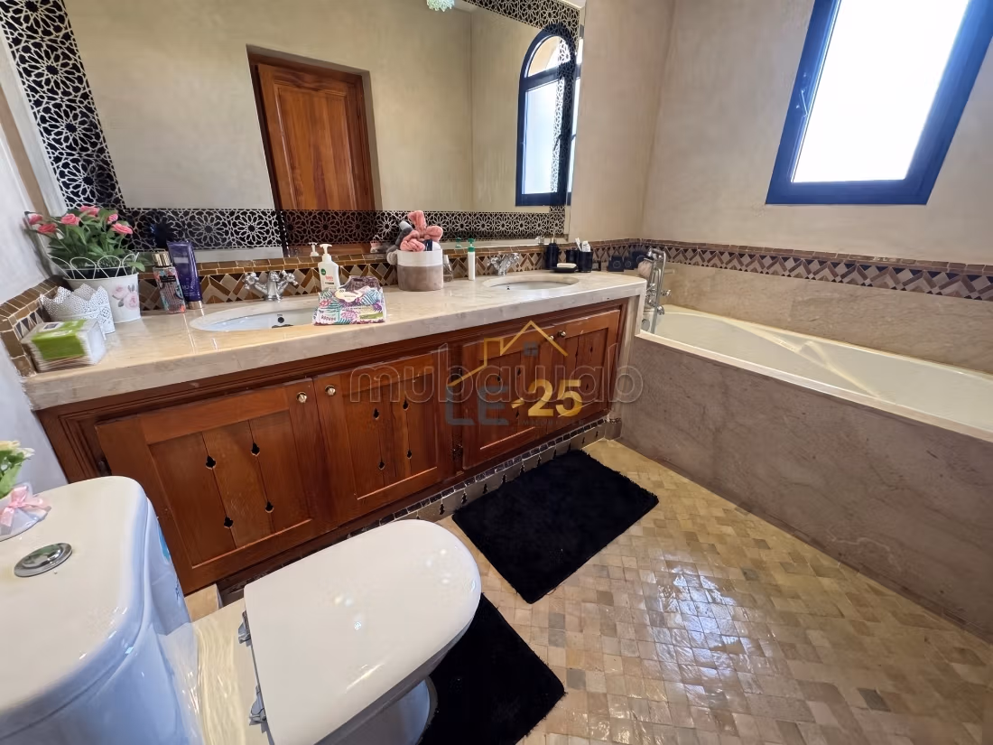 Villa with Pool for Sale on Casa Road