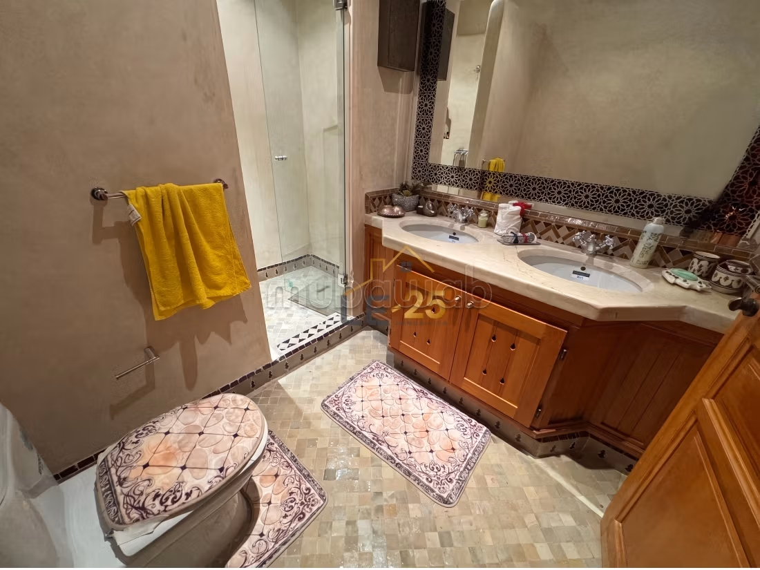 Villa with Pool for Sale on Casa Road