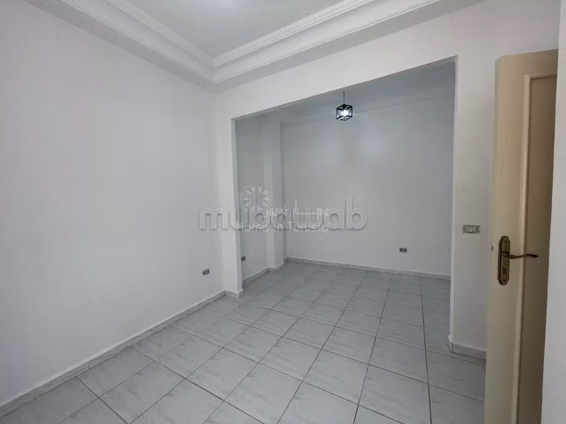 Location annuelle – Studio S0 à Khezema Est