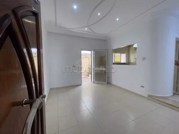 Location annuelle – Studio S0 à Khezema Est
