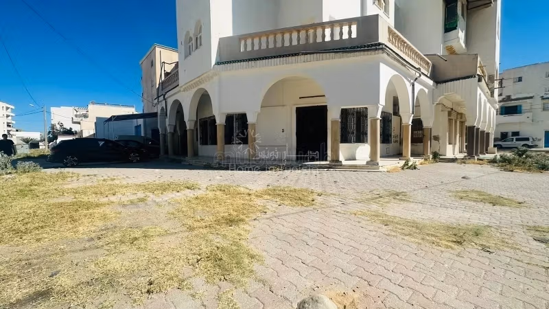 À vendre – Lot commercial à Sidi Abdelhamid