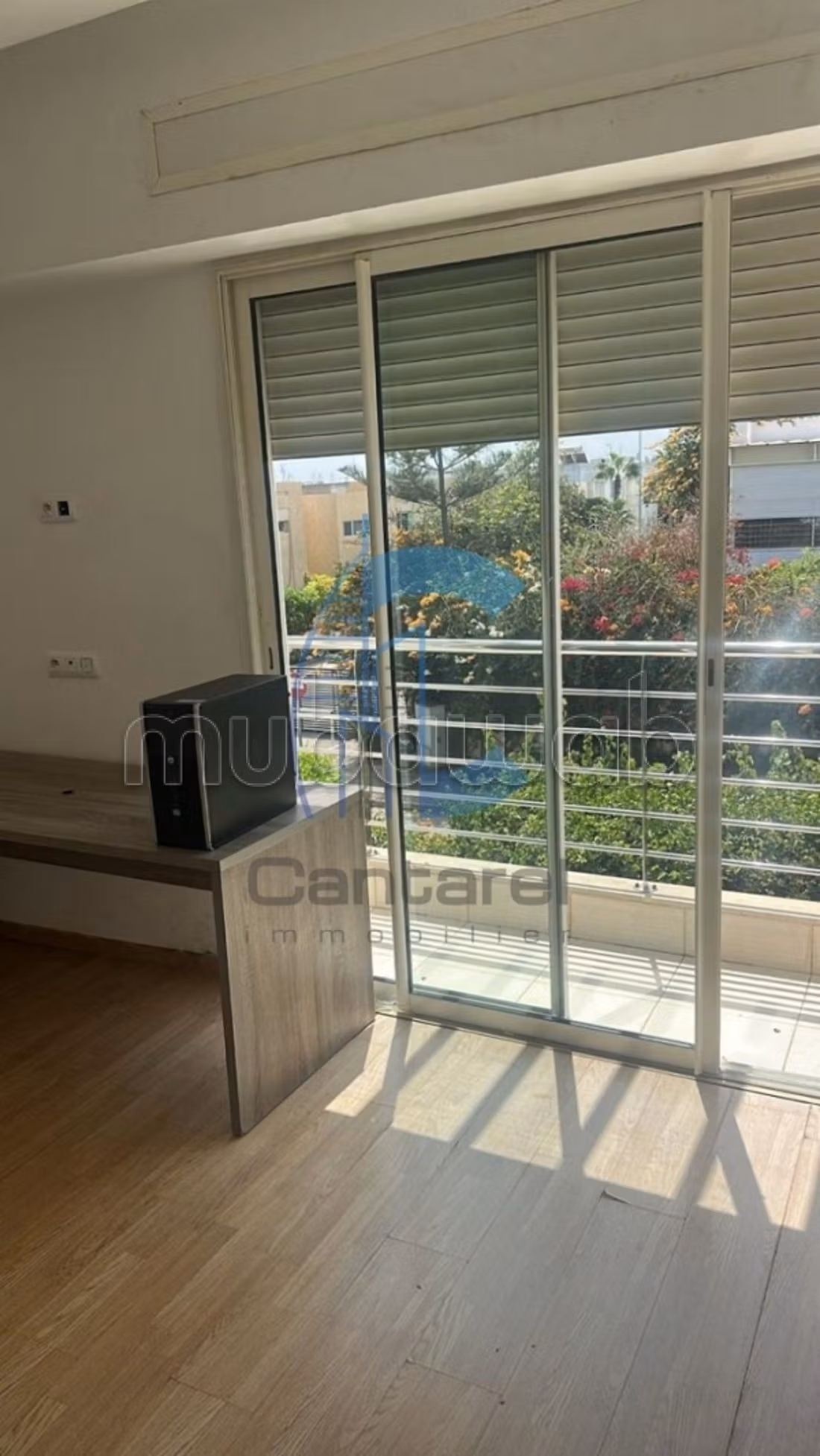 250 m² villa for rent - Secured residence - Dar