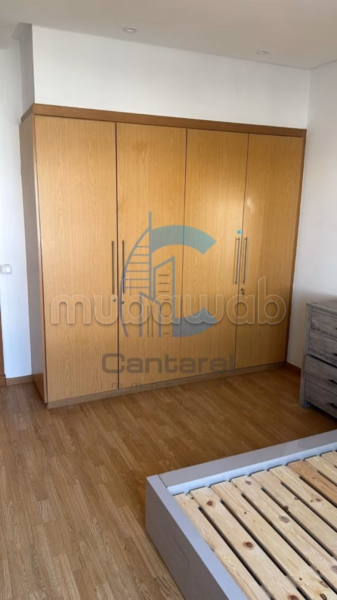 250 m² villa for rent - Secured residence - Dar