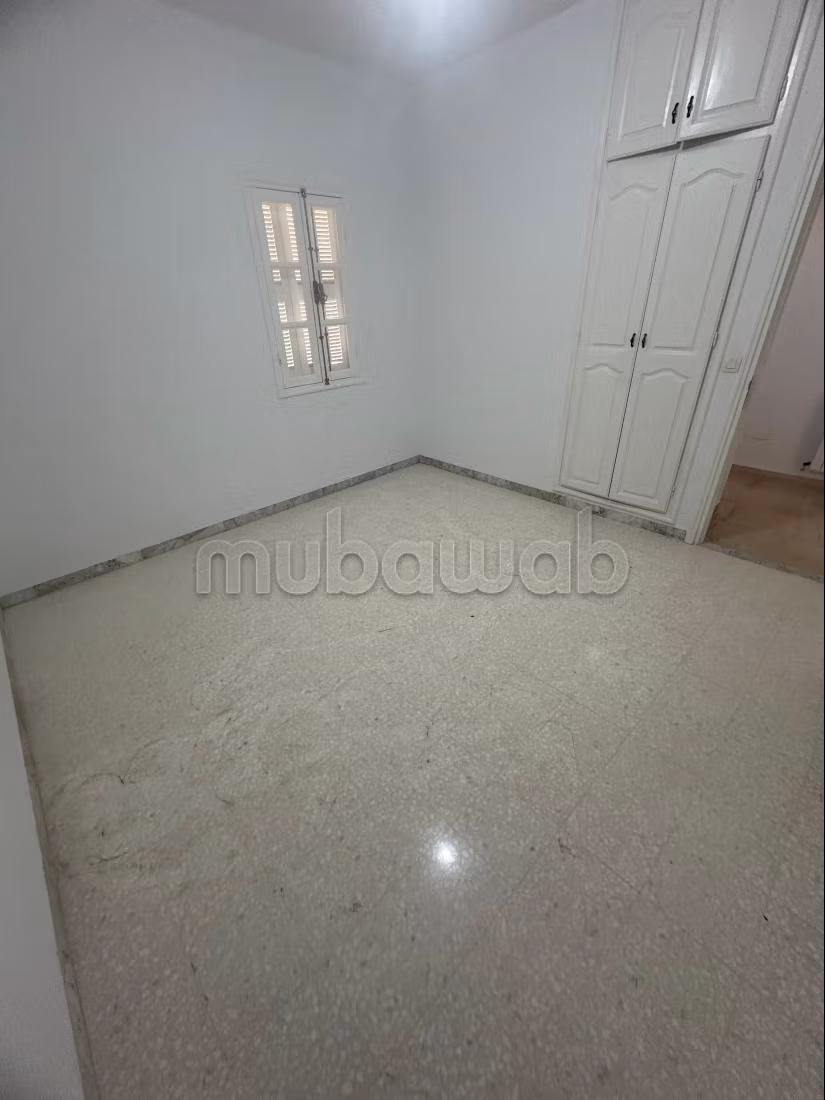 In affitto un piano di villa a Ain Zaghouan