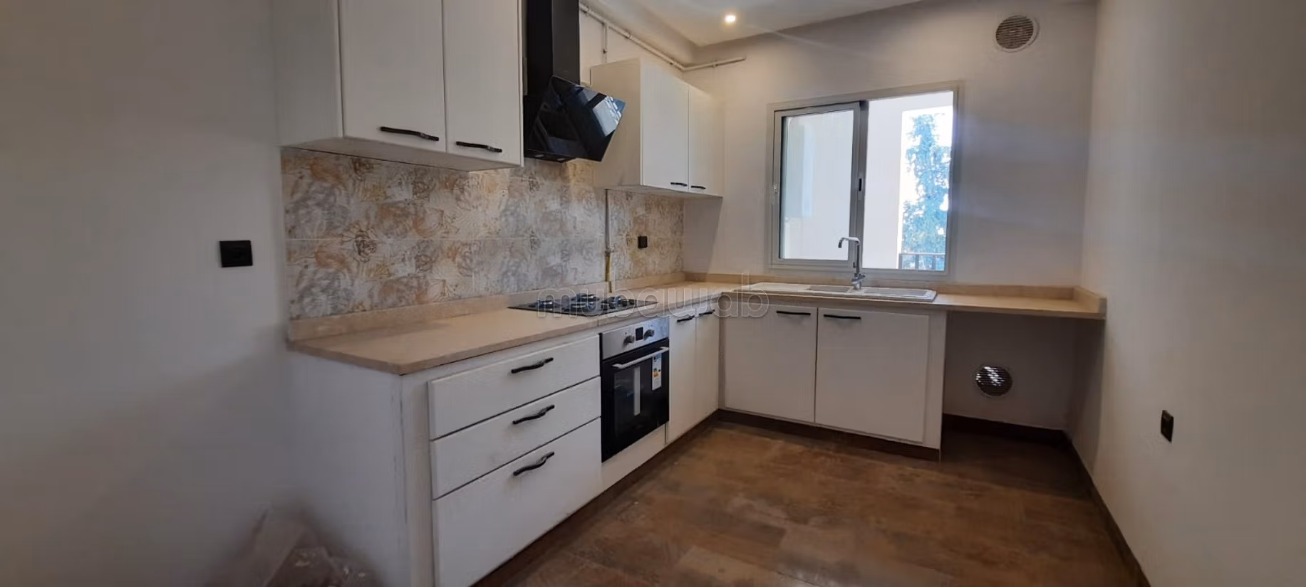 A Louer un appartement S2 à Chotrana1