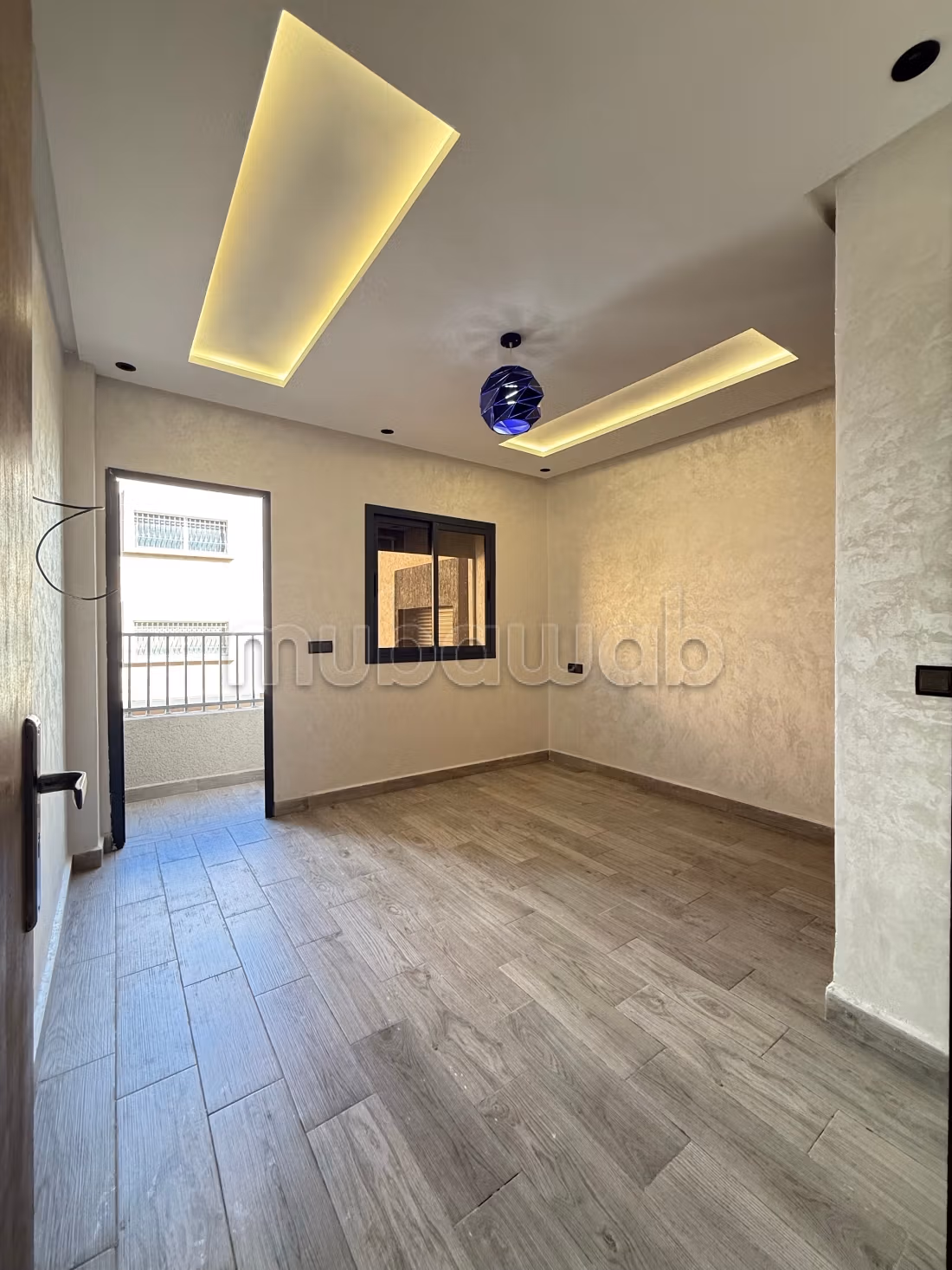 Appartement à vendre à Mehdia. 
2 chambres. 
Jardin